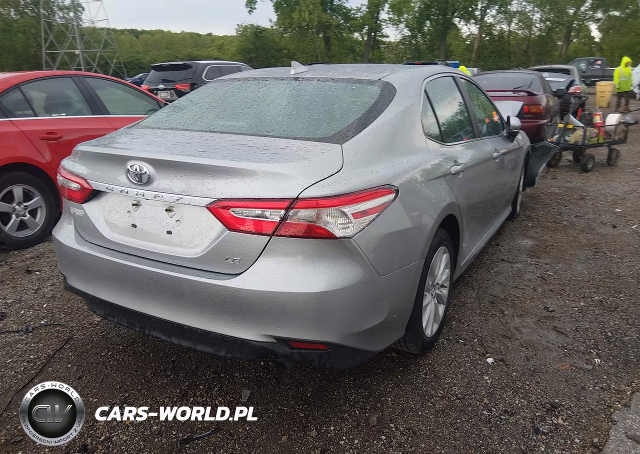 2019 Toyota Camry Le VIN:4T1B11HK4KU178437 - 4