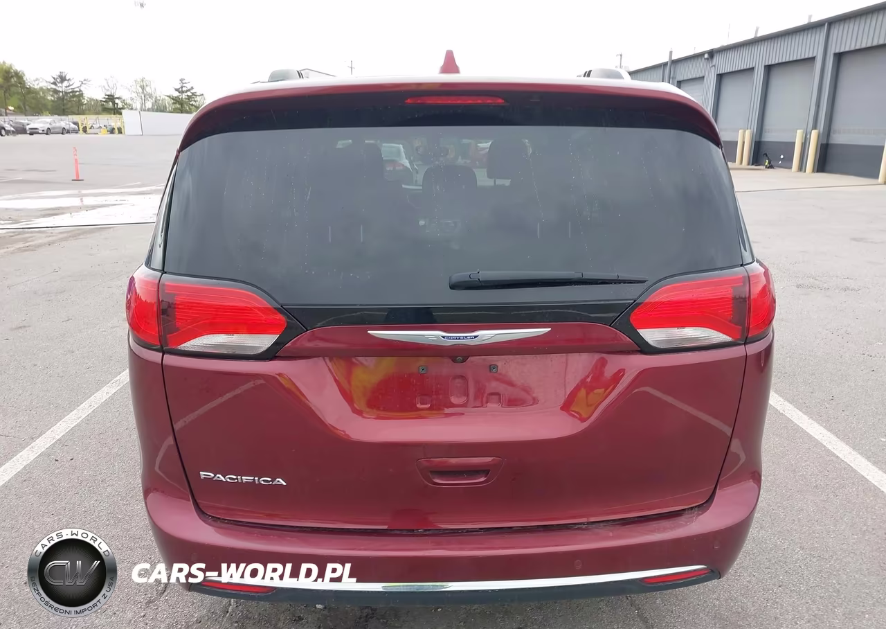 2019 Chrysler Pacifica Touring L VIN:2C4RC1BG2KR650519 - 16
