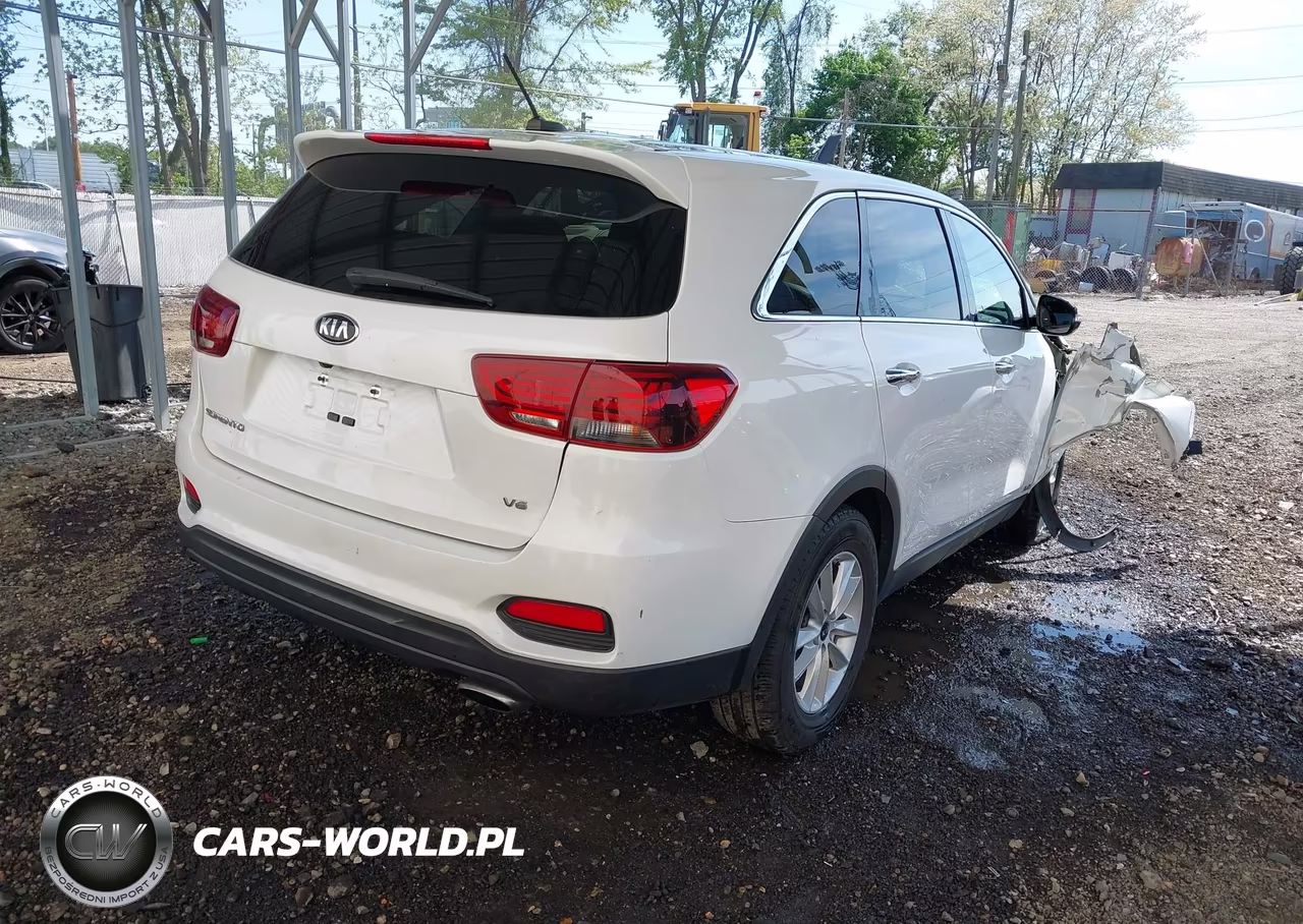 2019 Kia Sorento 3.3L Lx VIN:5XYPGDA58KG480894 - 4