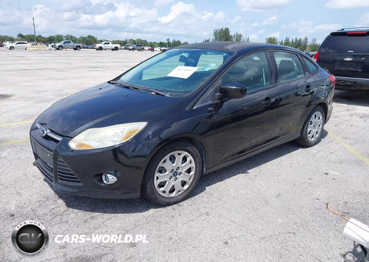 2012 Ford Focus Se VIN:1FAHP3F28CL384918 - 2