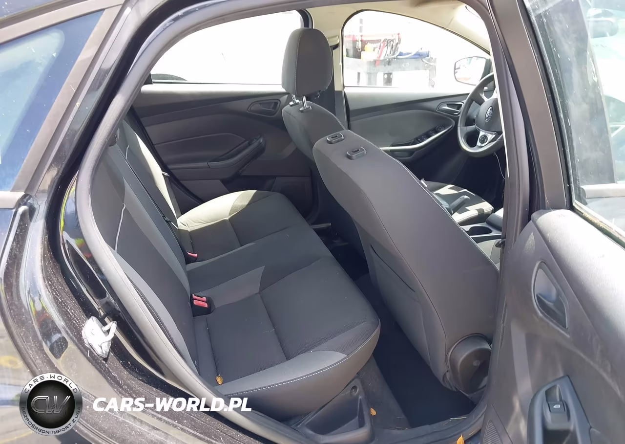 2012 Ford Focus Se VIN:1FAHP3F28CL384918 - 8