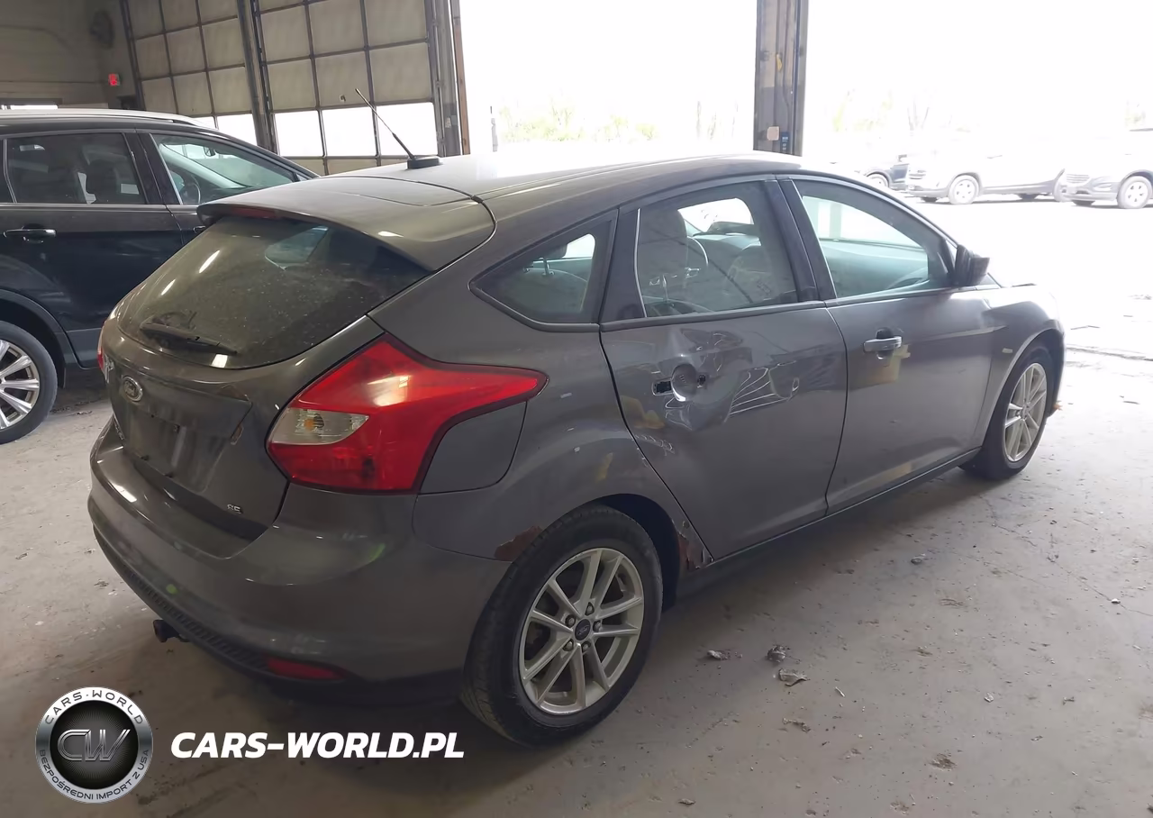 2012 Ford Focus Se VIN:1FAHP3K21CL271561 - 4