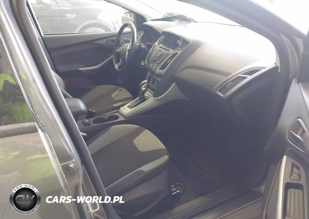 2012 Ford Focus Se VIN:1FAHP3K21CL271561 - 5