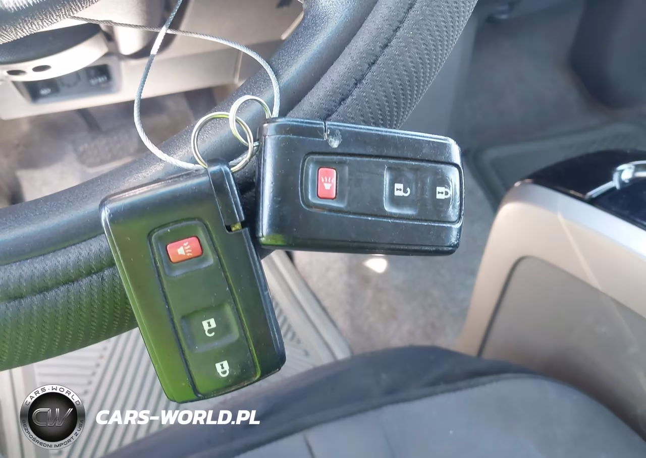 2007 Toyota Prius VIN:JTDKB20U977673114 - 11