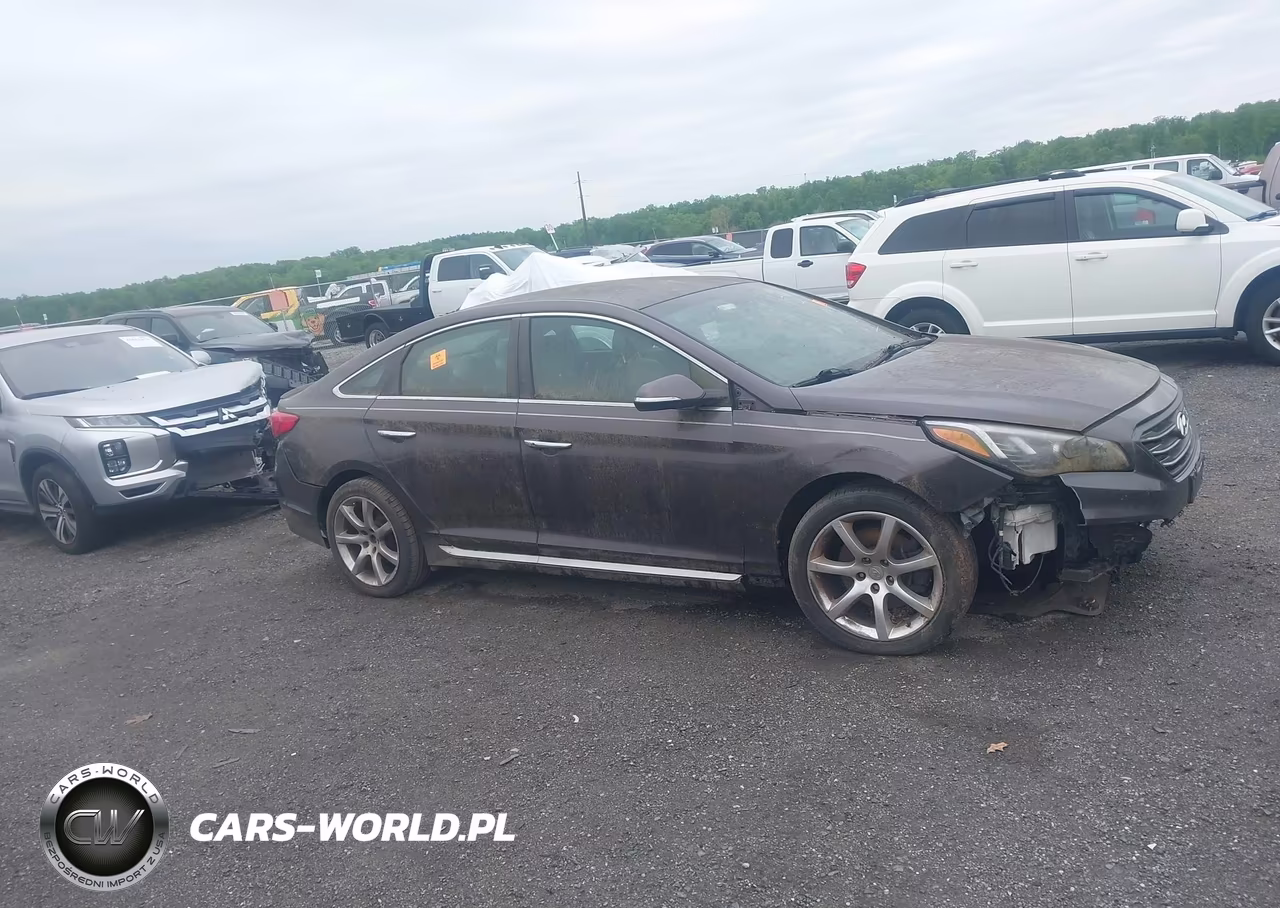 2015 Hyundai Sonata Sport 2.0T VIN:5NPE34AB5FH105424 - 13