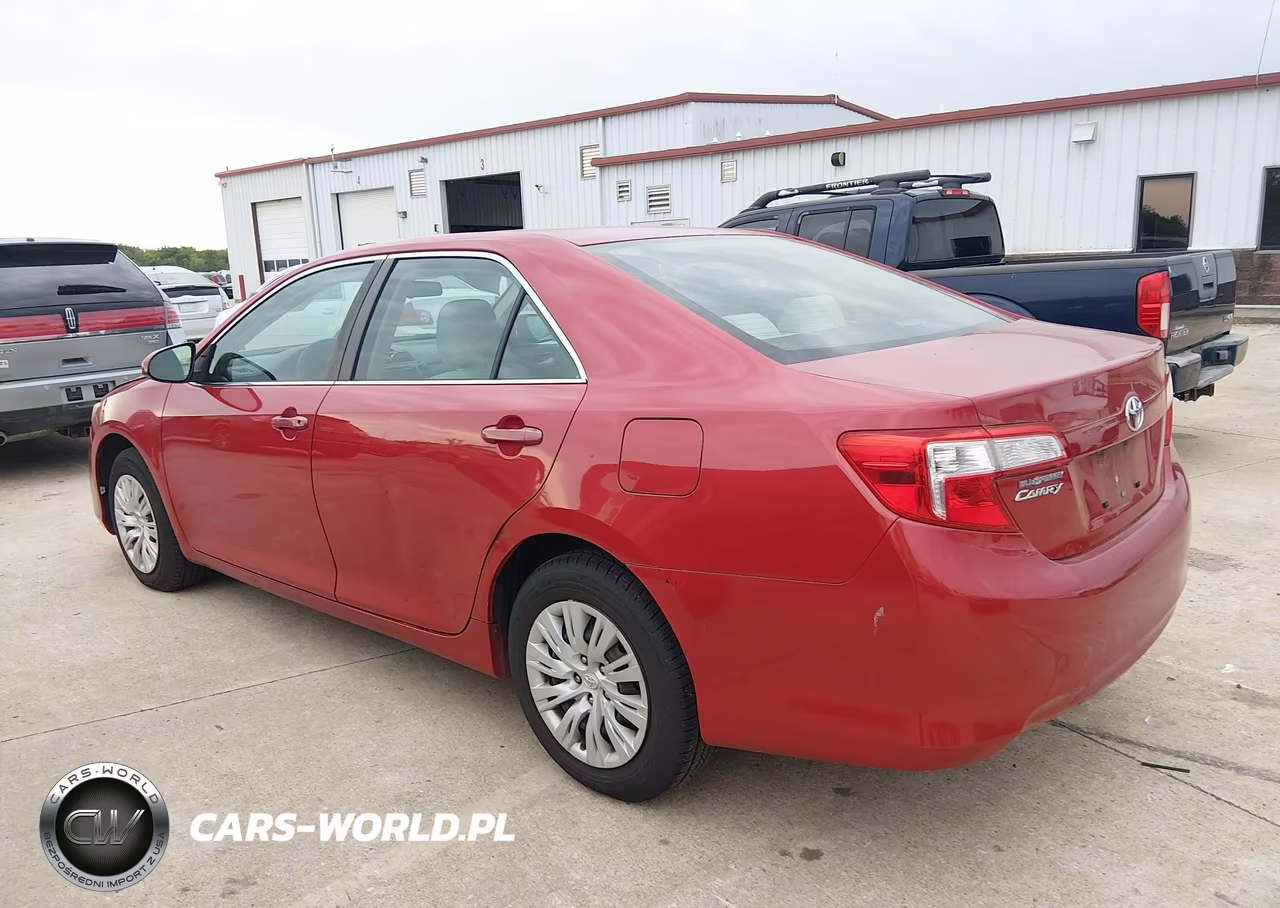 2013 Toyota Camry L VIN:4T4BF1FK8DR285164 - 3