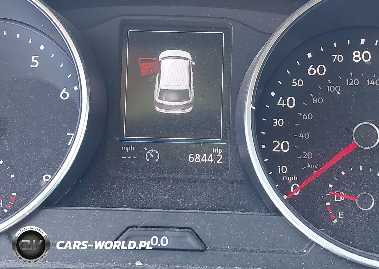 2018 Volkswagen Tiguan 2.0T S VIN:3VV0B7AX4JM131639 - 15
