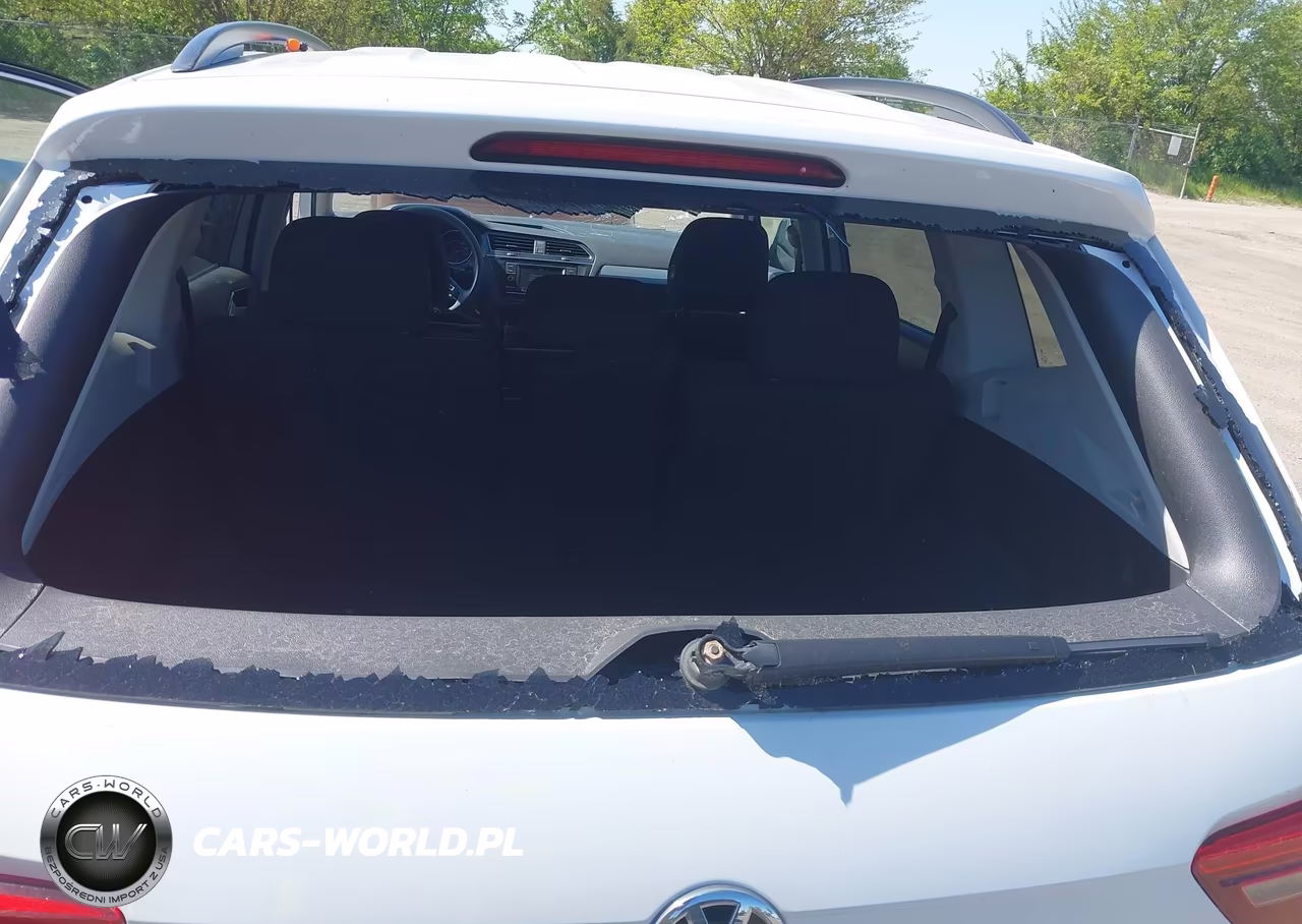 2018 Volkswagen Tiguan 2.0T S VIN:3VV0B7AX4JM131639 - 17