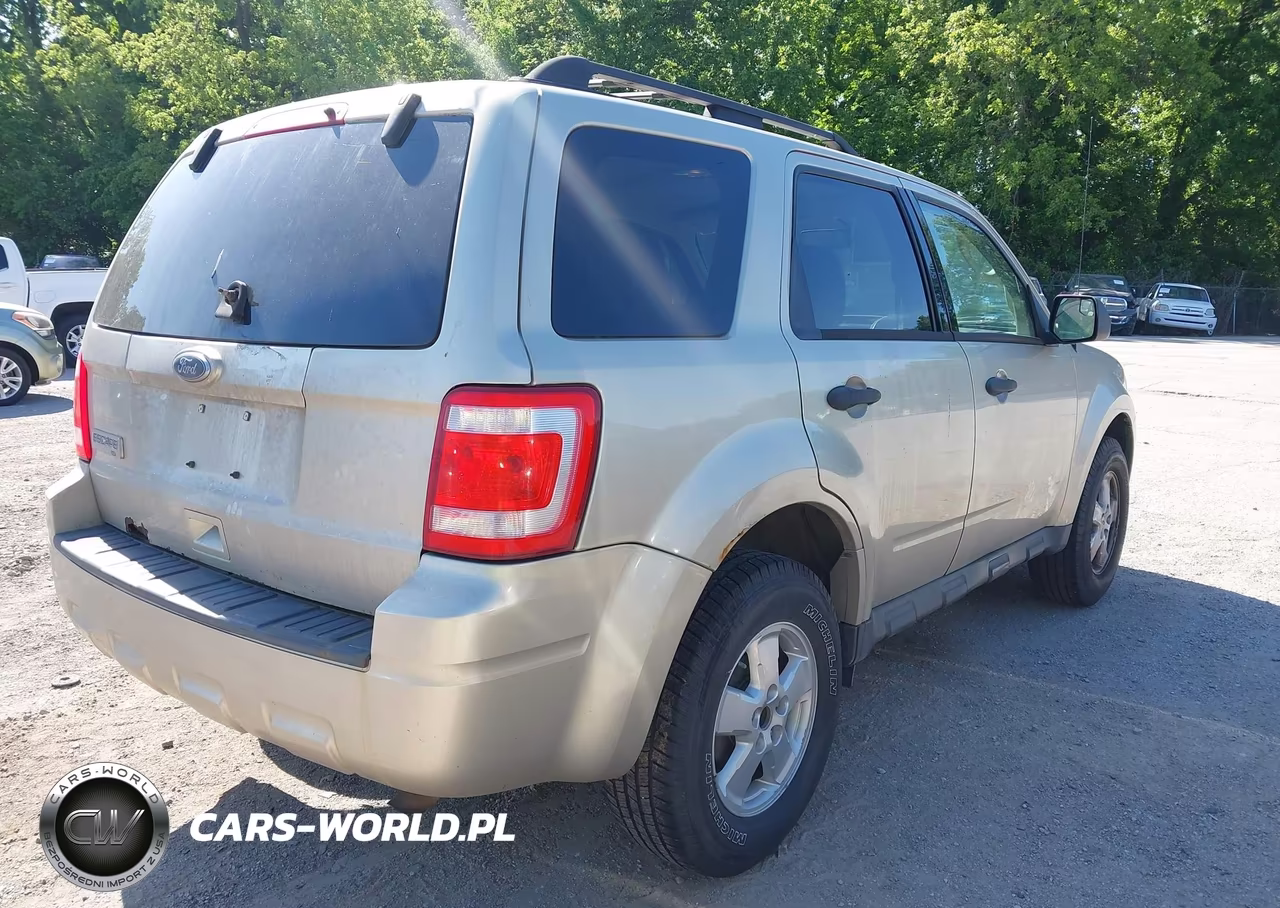 2010 Ford Escape Xlt VIN:1FMCU9D76AKC03392 - 4
