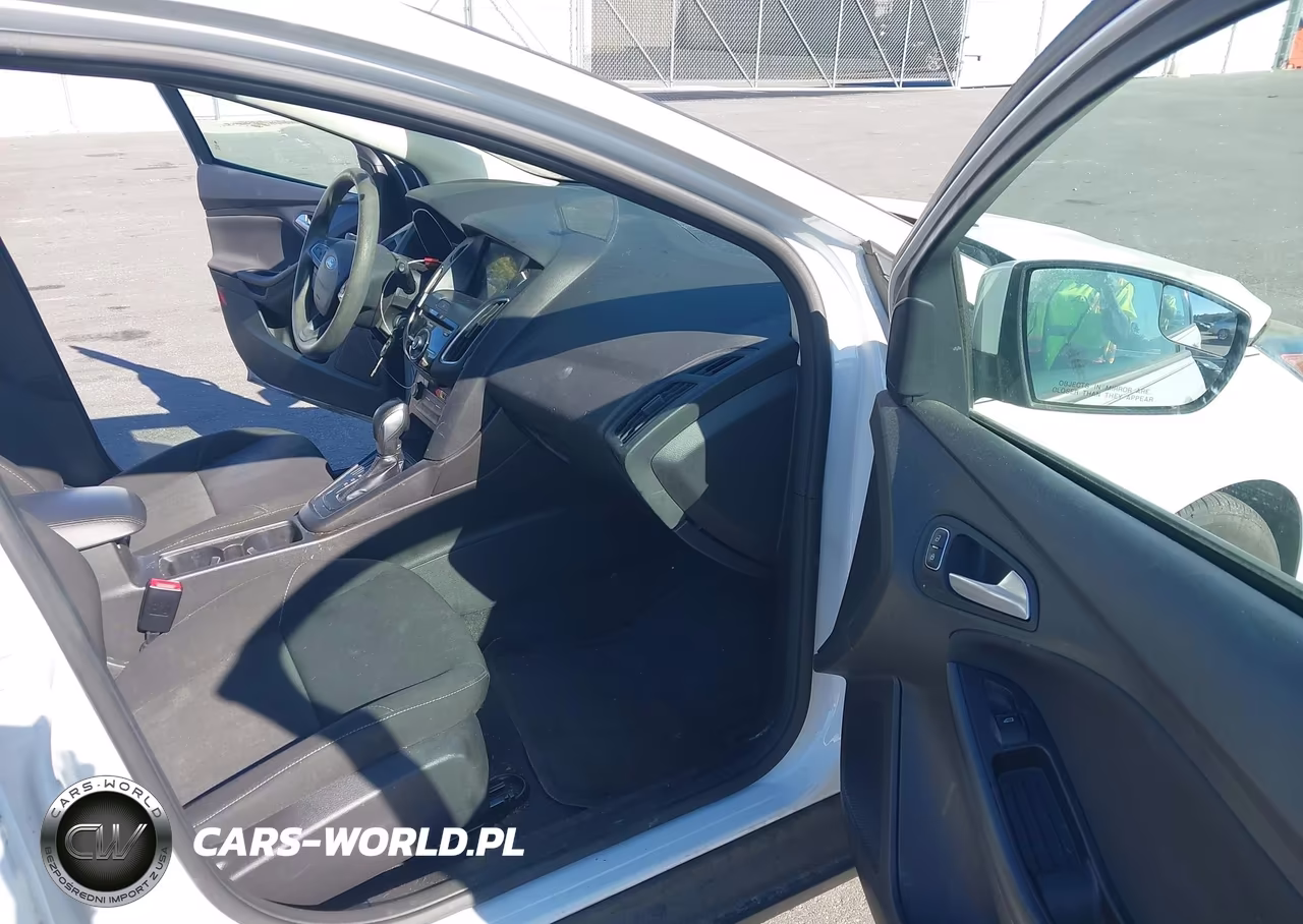 2017 Ford Focus Sel VIN:1FADP3M28HL227317 - 5