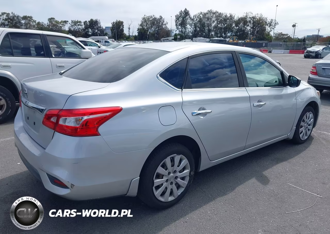 2016 Nissan Sentra S VIN:3N1AB7AP1GY295132 - 4