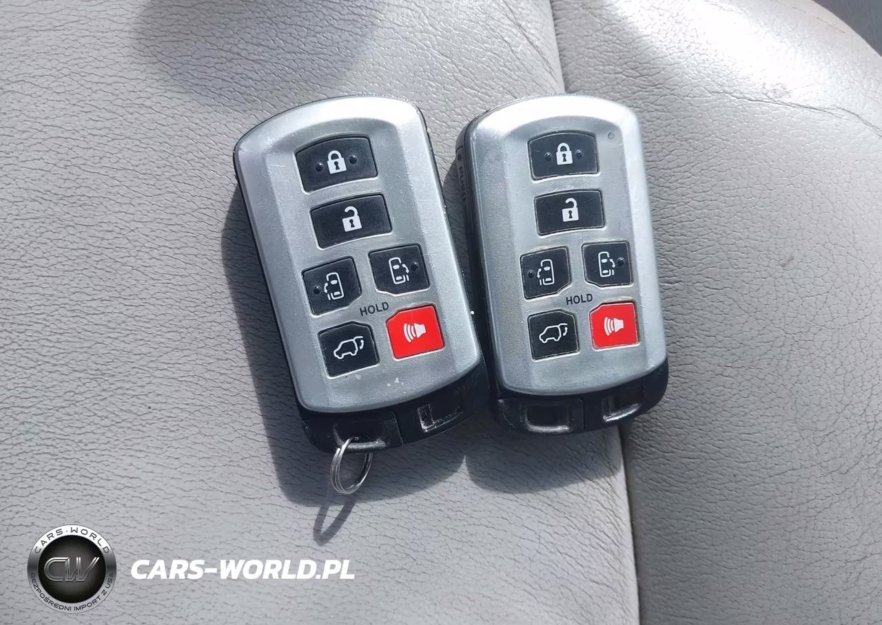 2011 Toyota Sienna Xle VIN:5TDDK3DC5BS020293 - 11