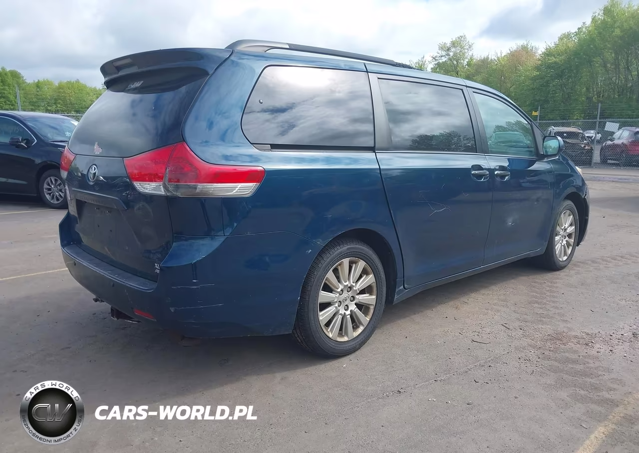 2011 Toyota Sienna Xle VIN:5TDDK3DC5BS020293 - 4