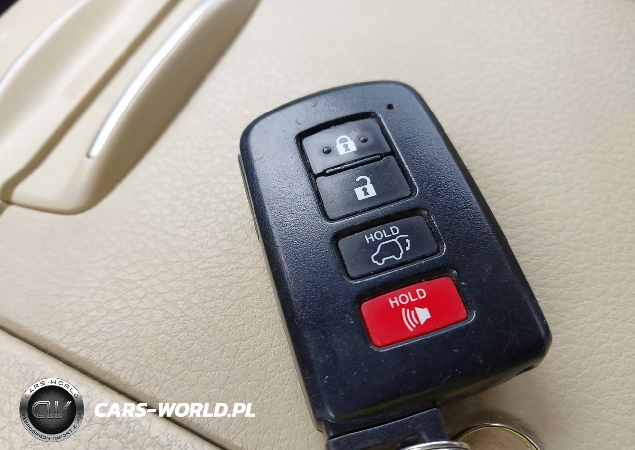 2018 Toyota Highlander Xle VIN:5TDKZRFH8JS281012 - 11