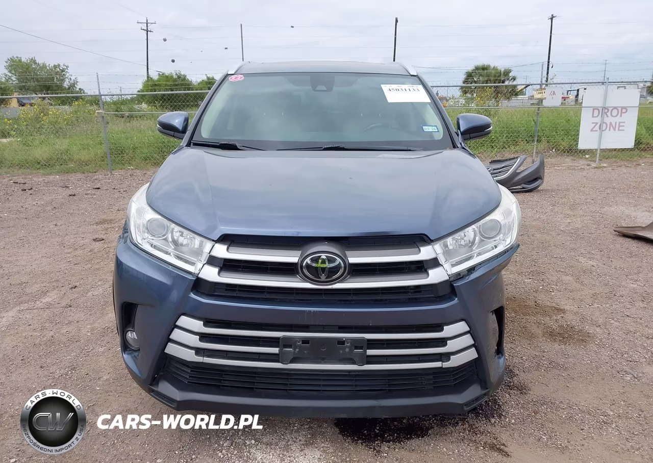 2018 Toyota Highlander Xle VIN:5TDKZRFH8JS281012 - 13