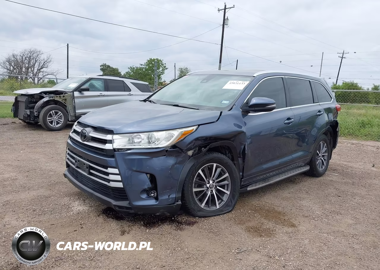 2018 Toyota Highlander Xle VIN:5TDKZRFH8JS281012 - 2