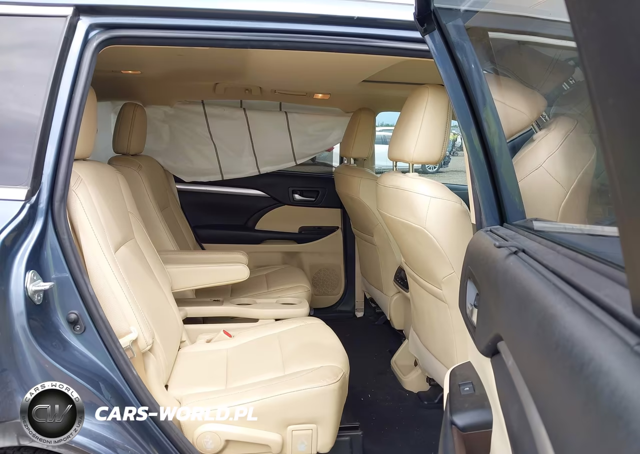 2018 Toyota Highlander Xle VIN:5TDKZRFH8JS281012 - 8