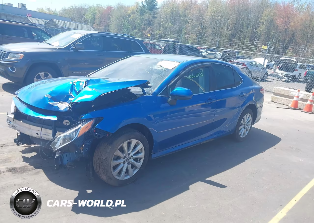 2019 Toyota Camry Le VIN:4T1B11HK0KU253327 - 2