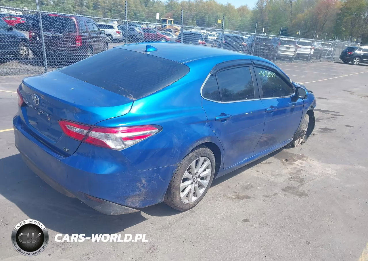 2019 Toyota Camry Le VIN:4T1B11HK0KU253327 - 4