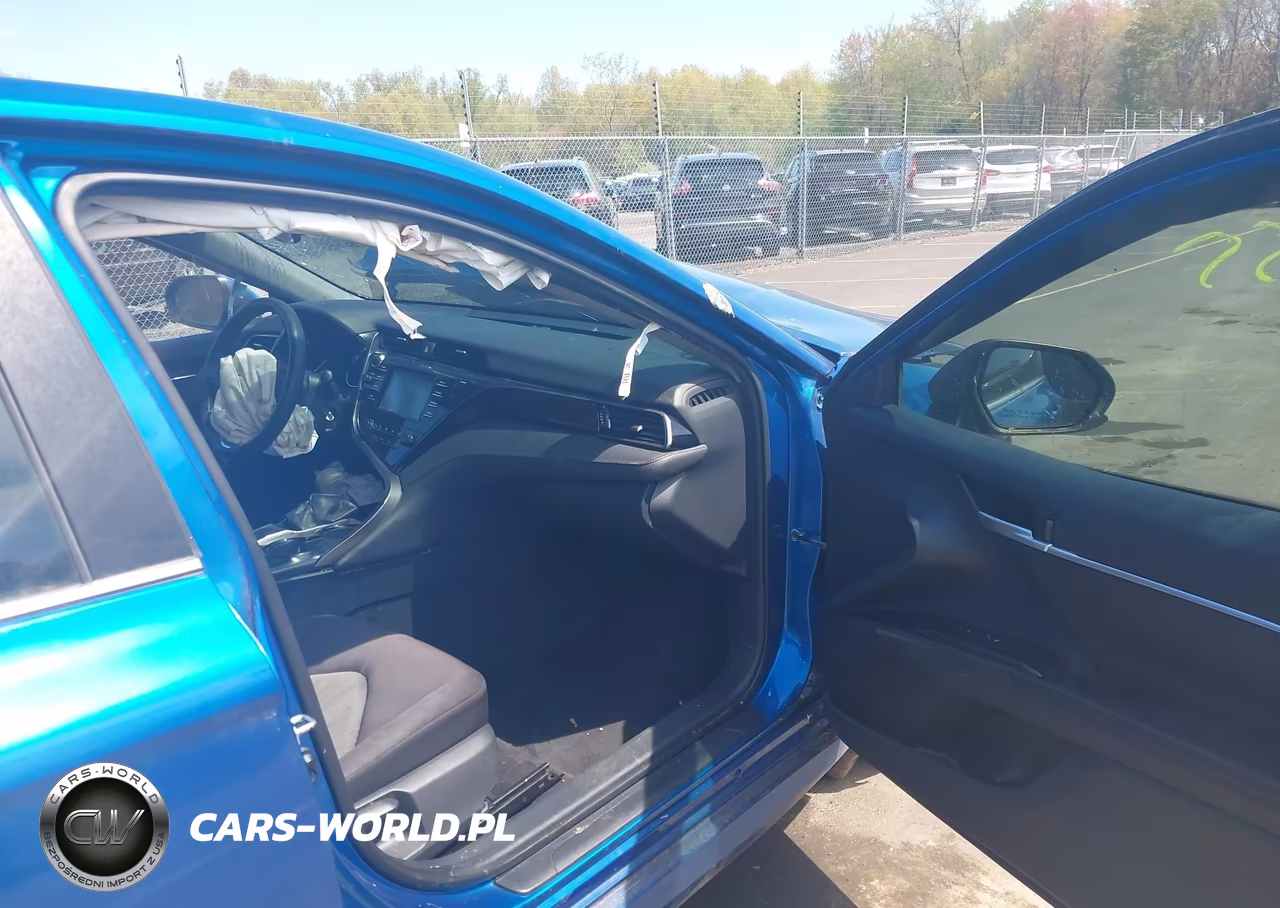2019 Toyota Camry Le VIN:4T1B11HK0KU253327 - 5