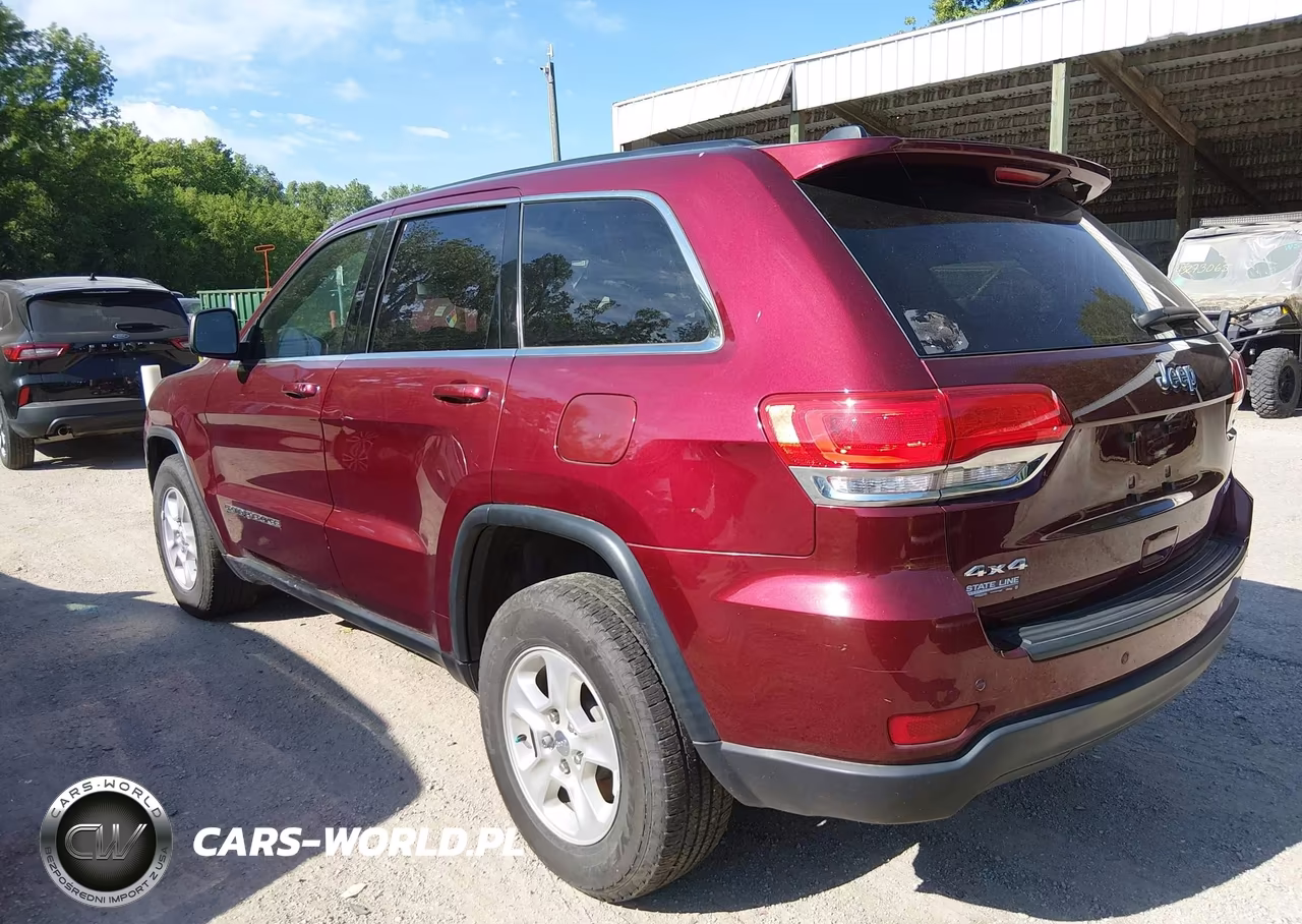 2017 Jeep Grand Cherokee Laredo 4X4 VIN:1C4RJFAG6HC622423 - 3