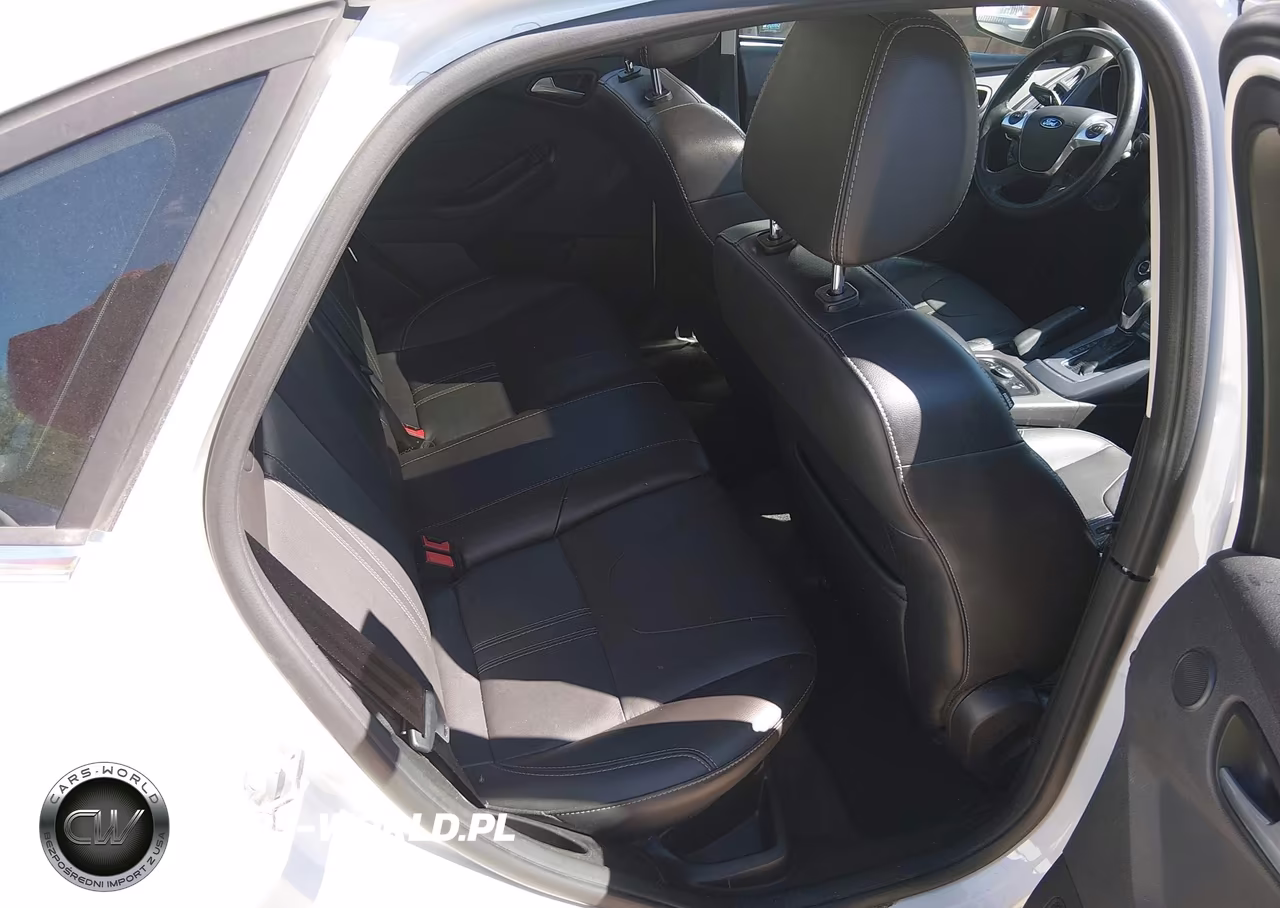 2014 Ford Focus Titanium VIN:1FADP3J24EL292715 - 8