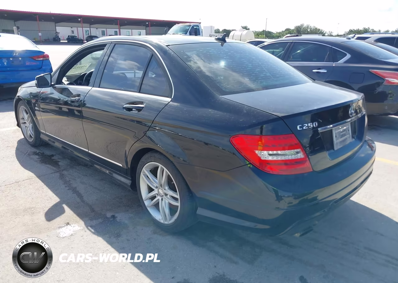 2012 Mercedes-Benz C 250 Sport VIN:WDDGF4HB1CR215807 - 3