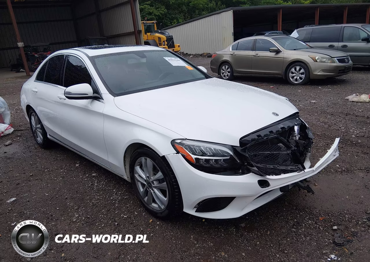 2019 Mercedes-Benz C 300 – zdjęcie 1 z 16