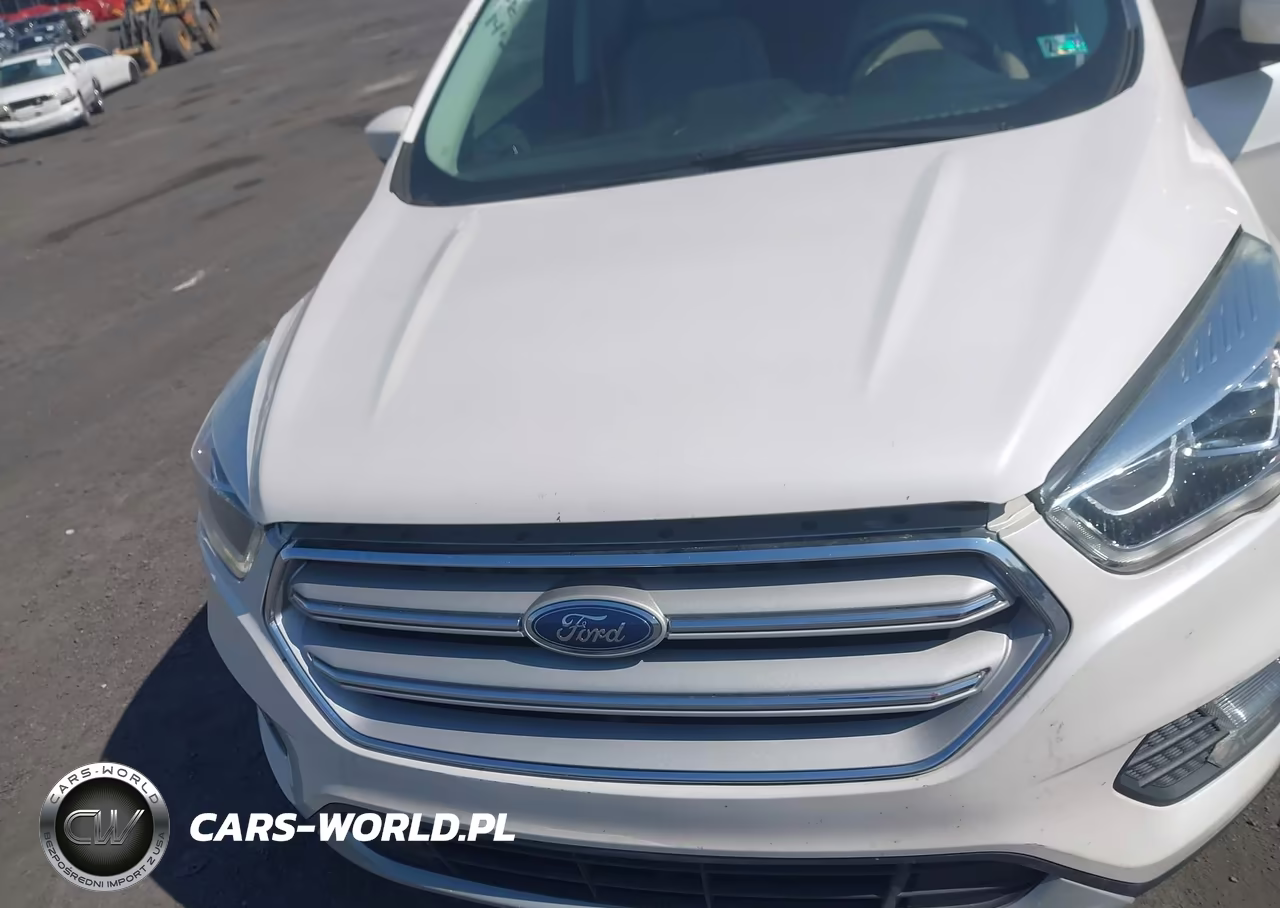 2017 Ford Escape Se VIN:1FMCU9GD8HUB95019 - 6