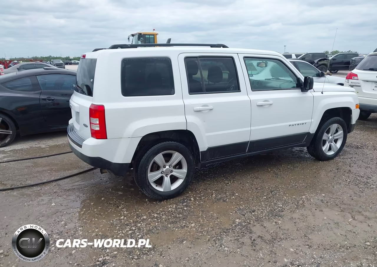 2016 Jeep Patriot Latitude VIN:1C4NJRFB0GD718313 - 13