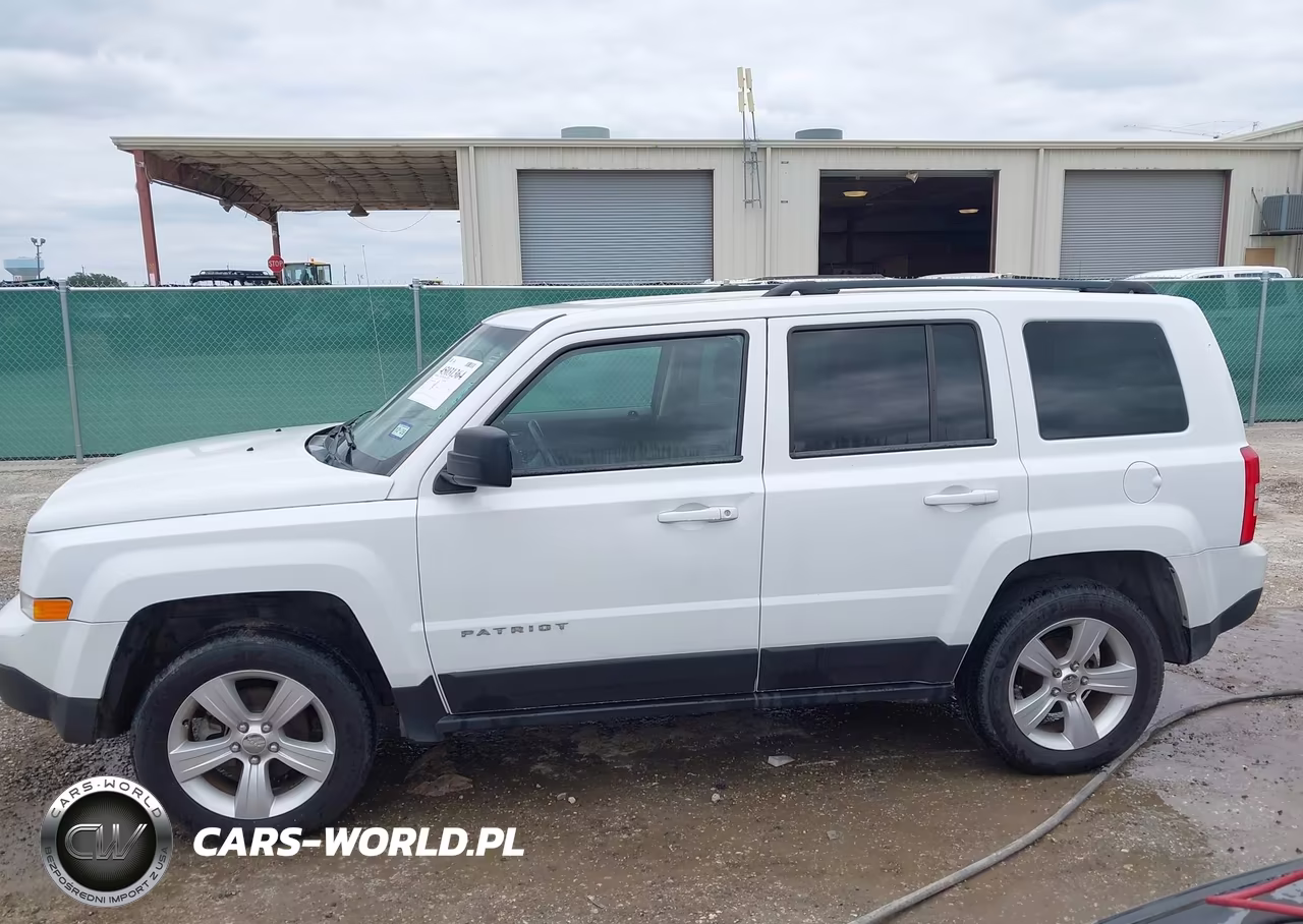 2016 Jeep Patriot Latitude VIN:1C4NJRFB0GD718313 - 14
