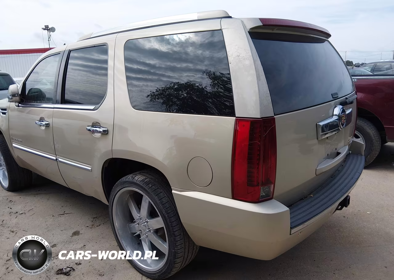 2007 Cadillac Escalade Standard VIN:1GYEC63867R386974 - 3