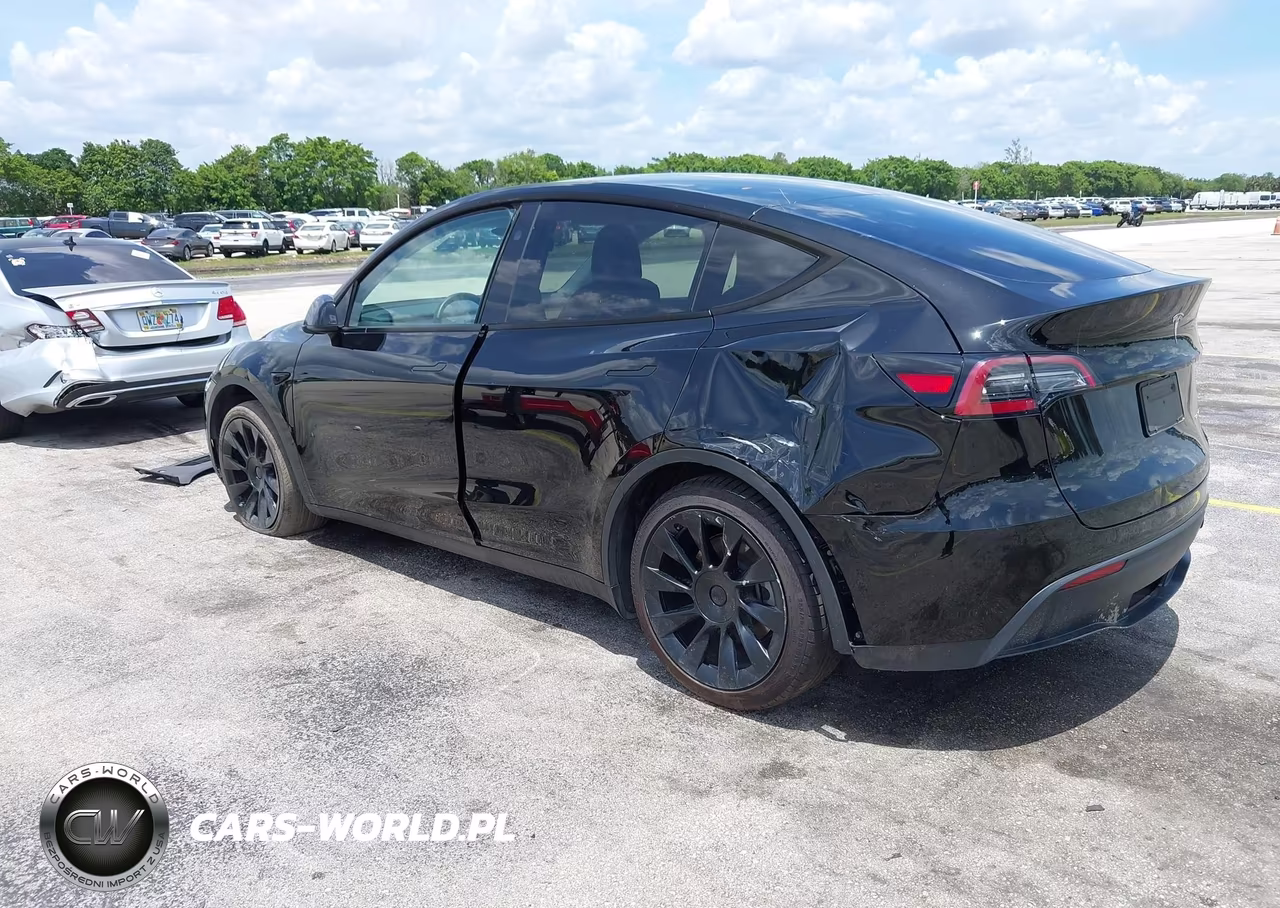 2023 Tesla Model Y Awd-Long Range Dual Motor All-Wheel Drive VIN:7SAYGDEE3PA157883 - 3