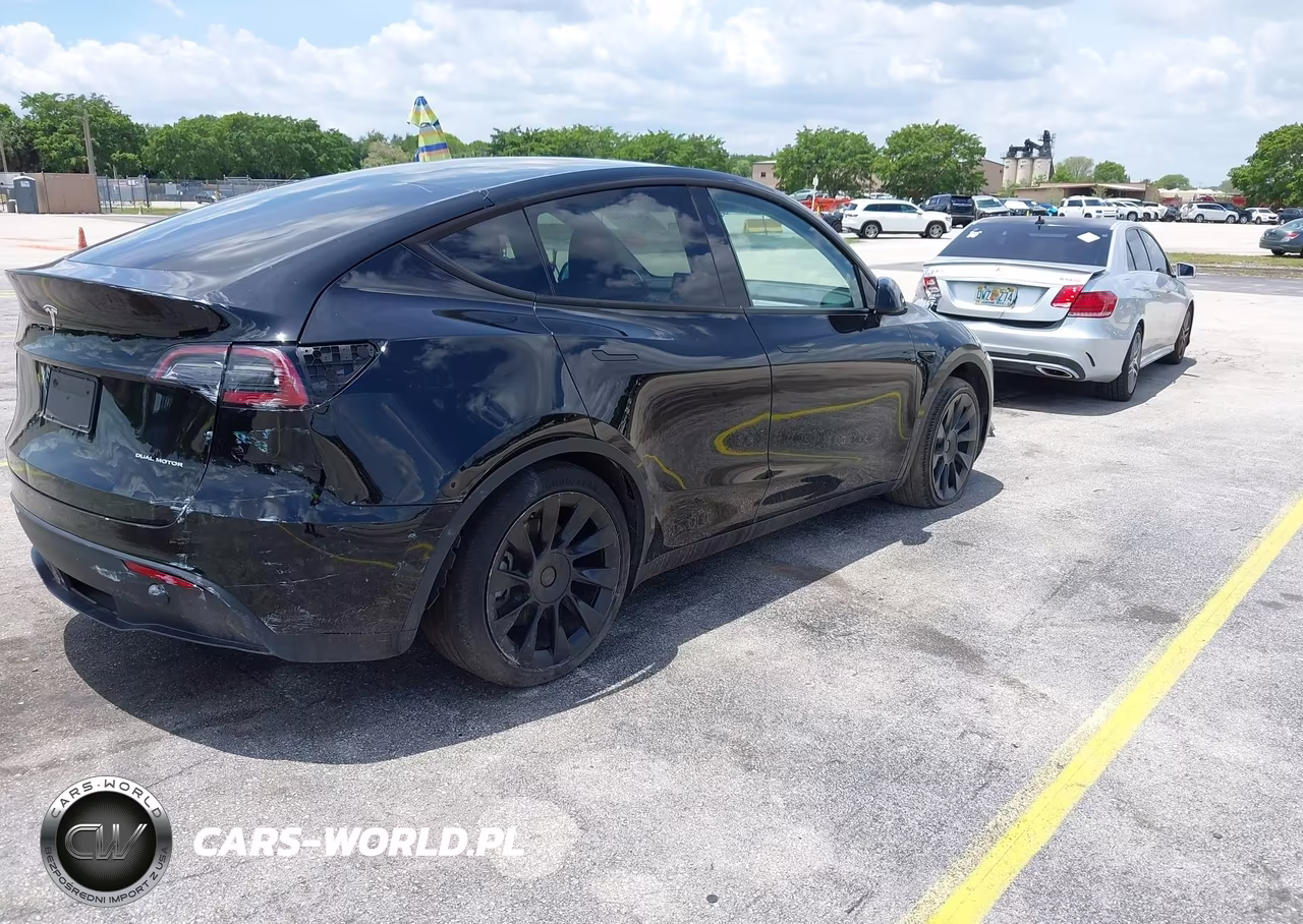 2023 Tesla Model Y Awd-Long Range Dual Motor All-Wheel Drive VIN:7SAYGDEE3PA157883 - 4