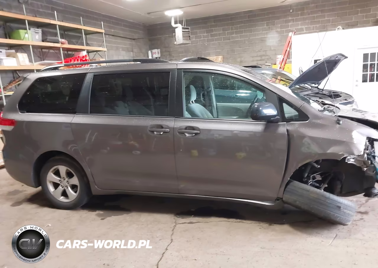 2014 Toyota Sienna Le V6 8 Passenger VIN:5TDKK3DC0ES493417 - 13