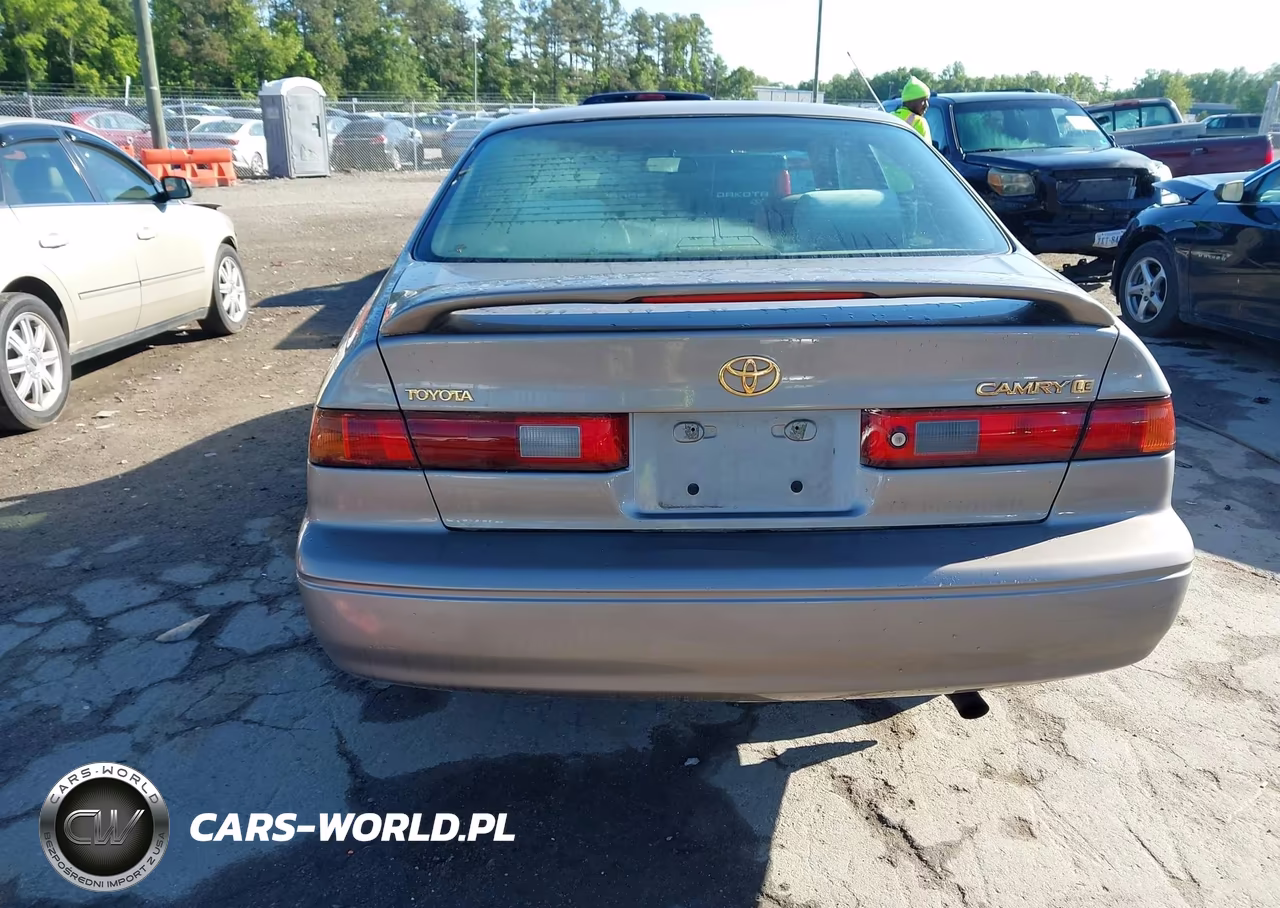 1999 Toyota Camry Le VIN:4T1BG22K7XU872852 - 16