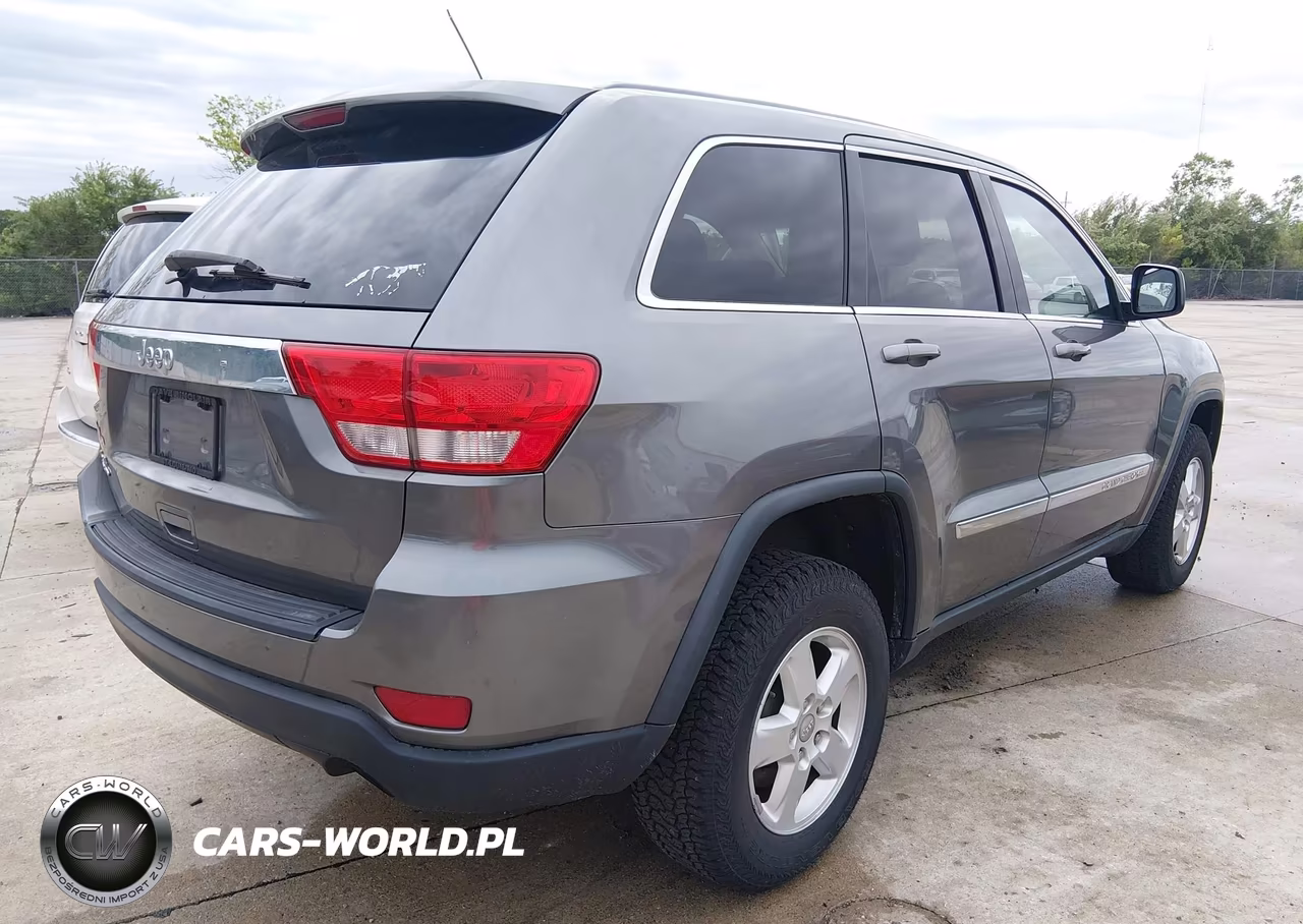 2013 Jeep Grand Cherokee Laredo VIN:1C4RJFAG3DC518708 - 4