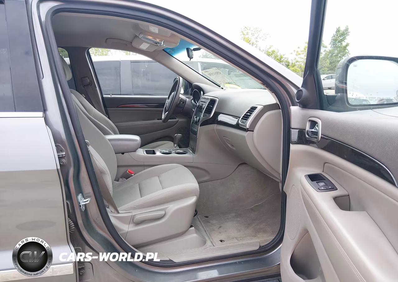 2013 Jeep Grand Cherokee Laredo VIN:1C4RJFAG3DC518708 - 5