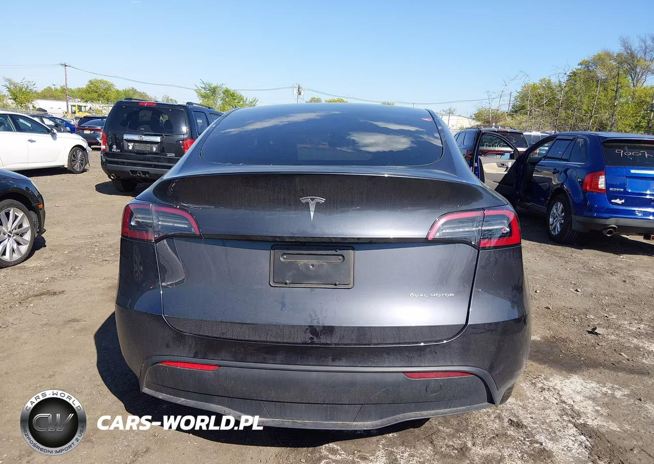 2024 Tesla Model Y Long Range Dual Motor All-Wheel Drive VIN:7SAYGDEE4RA240905 - 15