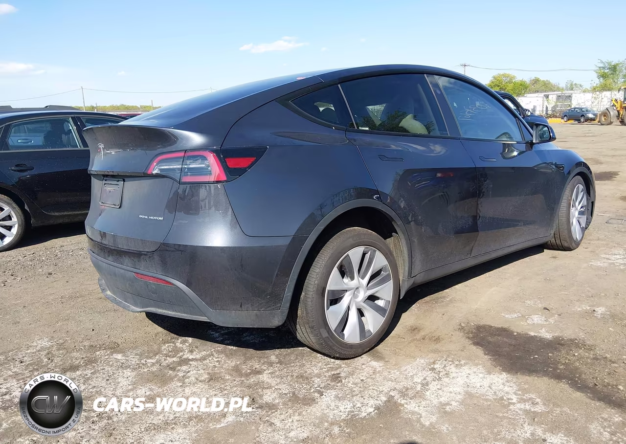 2024 Tesla Model Y Long Range Dual Motor All-Wheel Drive VIN:7SAYGDEE4RA240905 - 4