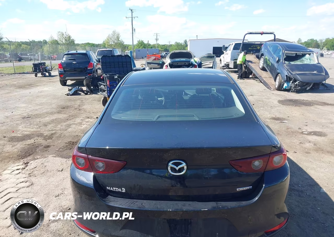 2025 Mazda Mazda3 2.5 S Preferred VIN:3MZBPACMXSM471076 - 17