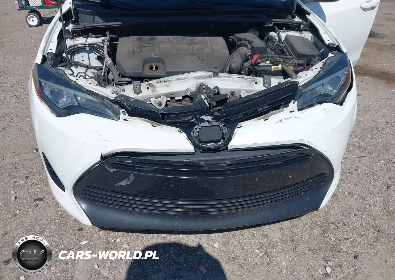 2017 Toyota Corolla Le VIN:5YFBURHE9HP592940 - 6