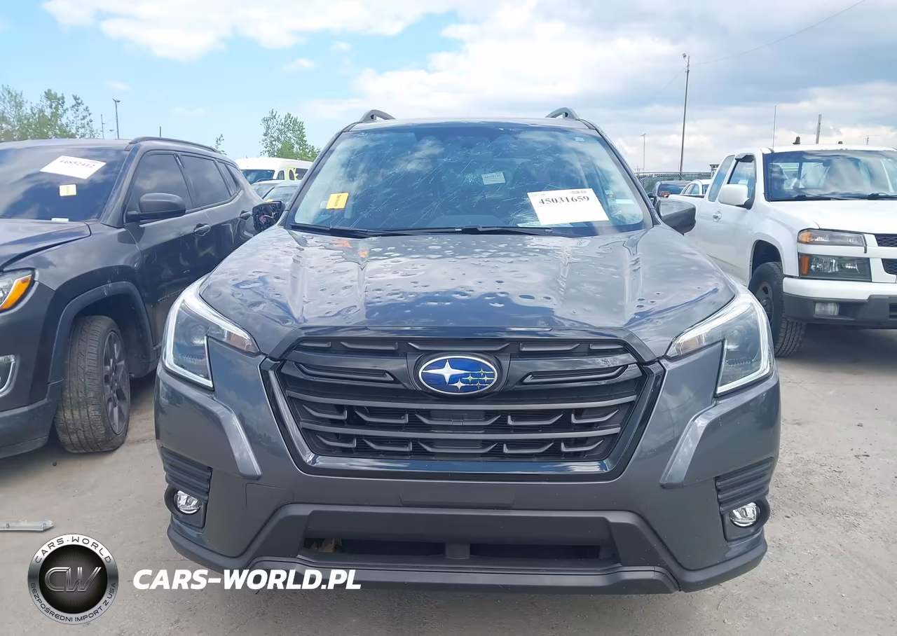 2024 Subaru Forester Premium VIN:JF2SKADC8RH516880 - 12