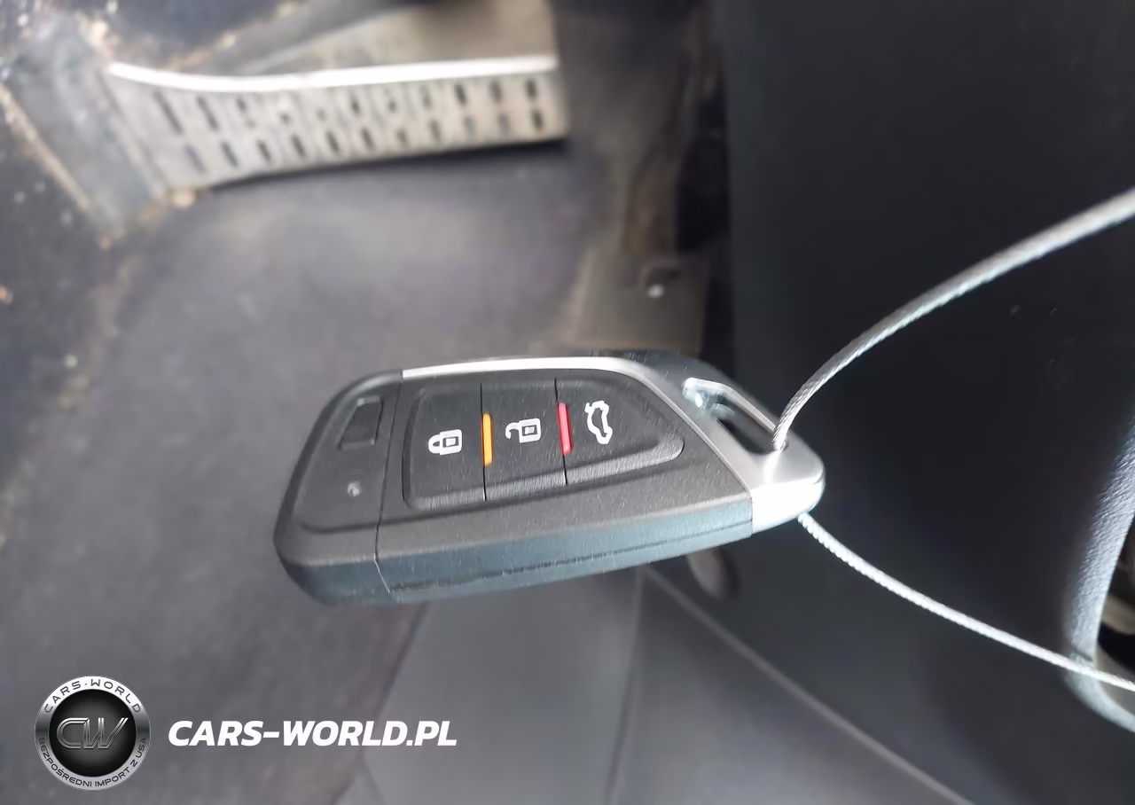 2010 Hyundai Genesis 3.8 Track VIN:KMHHU6KH1AU027856 - 11