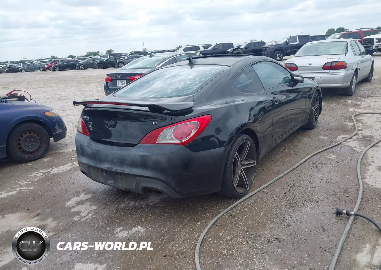 2010 Hyundai Genesis 3.8 Track VIN:KMHHU6KH1AU027856 - 6
