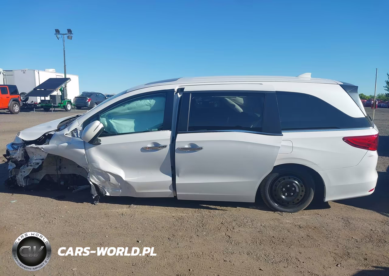 2023 Honda Odyssey Touring VIN:5FNRL6H89PB024191 - 13