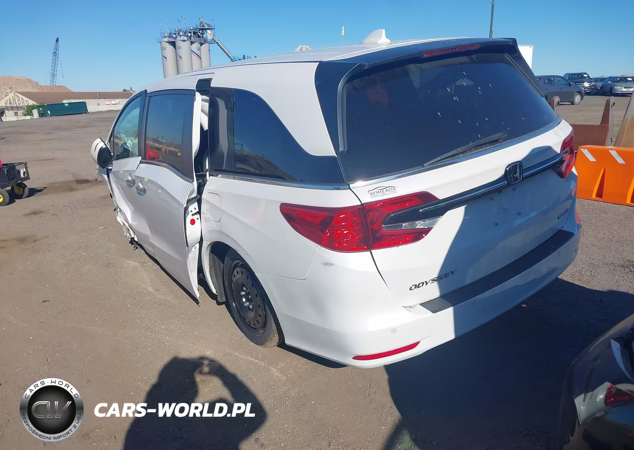 2023 Honda Odyssey Touring VIN:5FNRL6H89PB024191 - 3