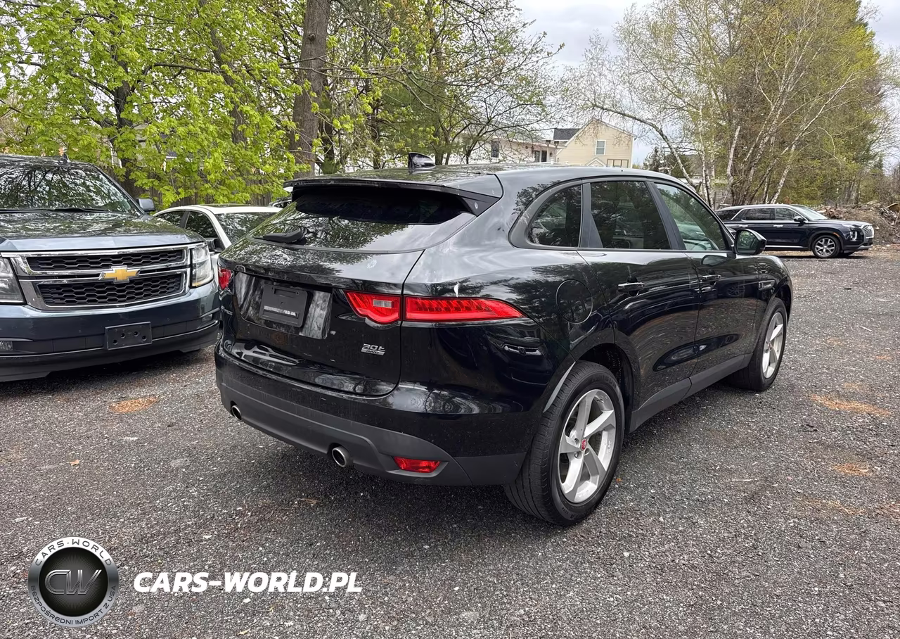 2018 Jaguar F-Pace Premium VIN:SADCJ2GX3JA235968 - 4