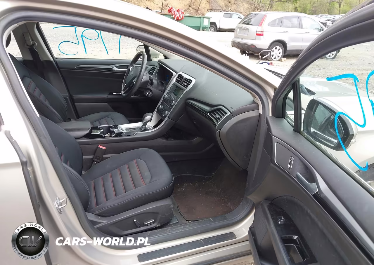 2015 Ford Fusion Se VIN:3FA6P0HD4FR302838 - 5
