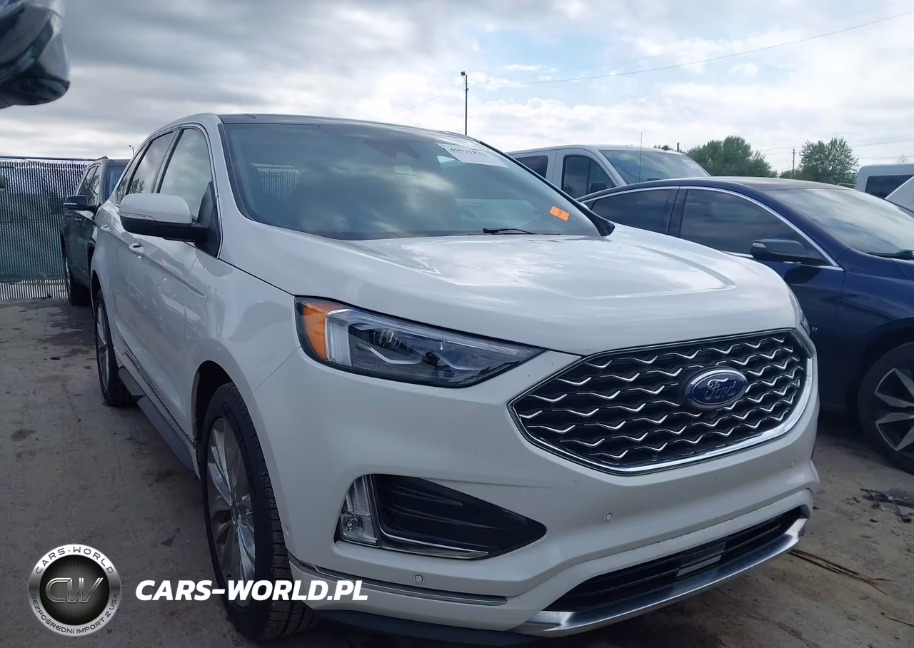 2022 Ford Edge Titanium